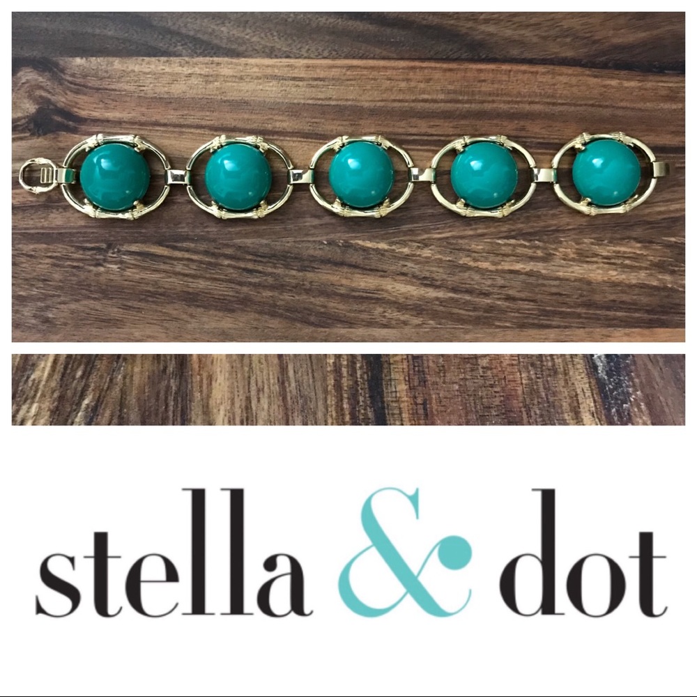 Stella & Dot Zinnia bracelet in green and gold